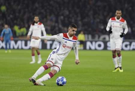 很明显，哈维＞哈维阿隆索[祈祷][good] 拉...（显而易见：哈维比哈维阿隆索更强[祈祷][good]...）