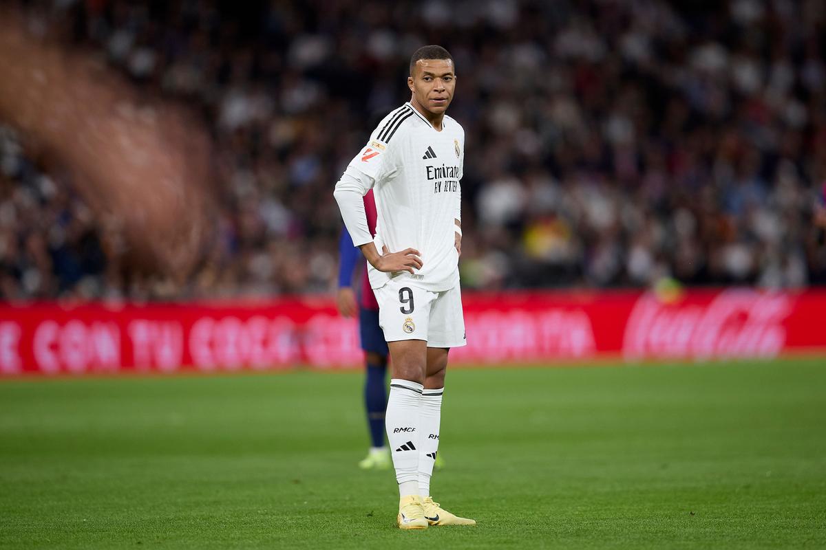 贝尔：维尼修斯和姆巴佩令人失望，他们把进攻变得复杂化了（贝尔：维尼修斯与姆巴佩令人失望，让球队进攻过于复杂）