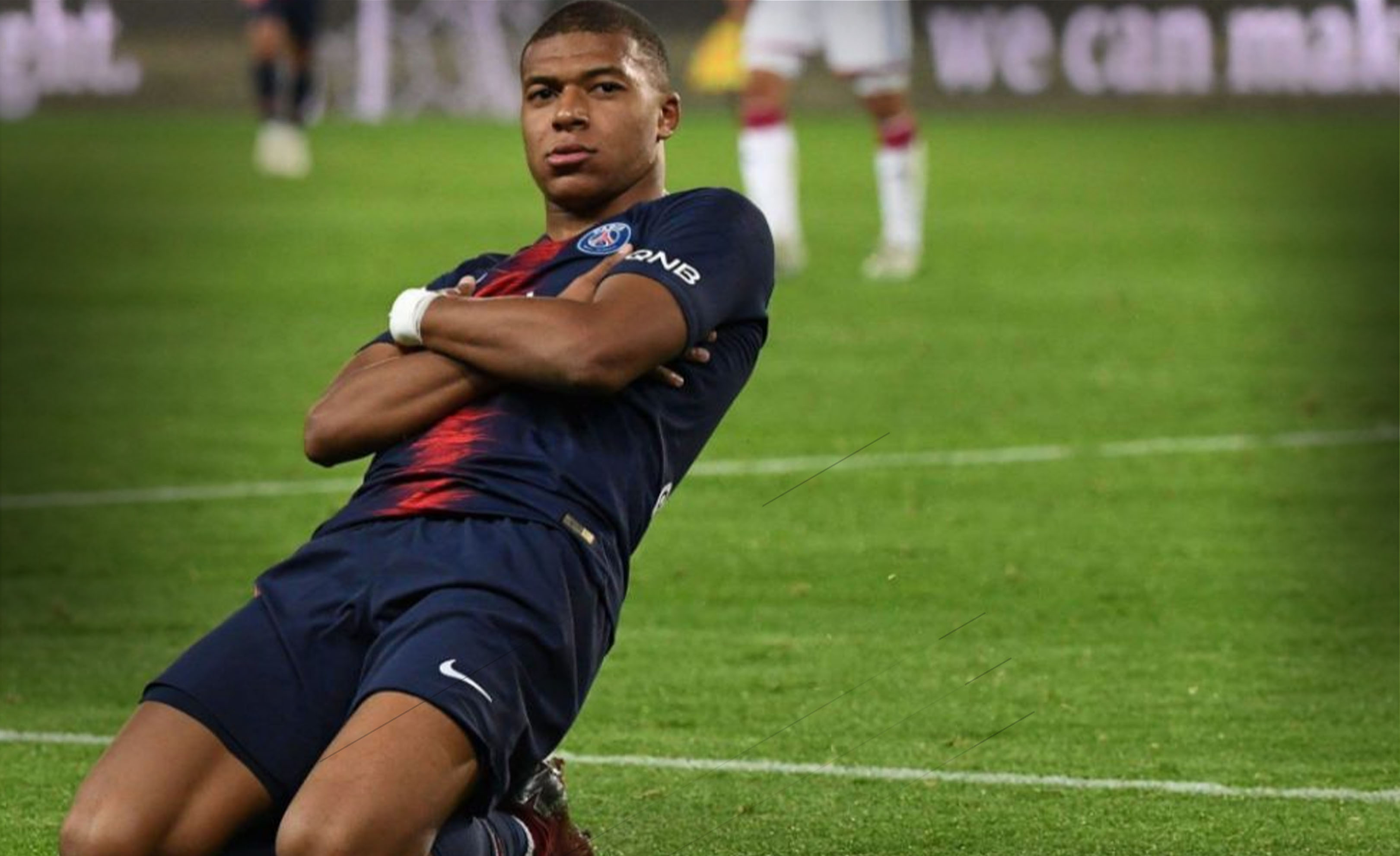 孔帕尼：凯恩和对手的手臂位置几乎一样，这种情况不该判点球（孔帕尼：凯恩与对手手臂位置接近，此类情况不应判点球）