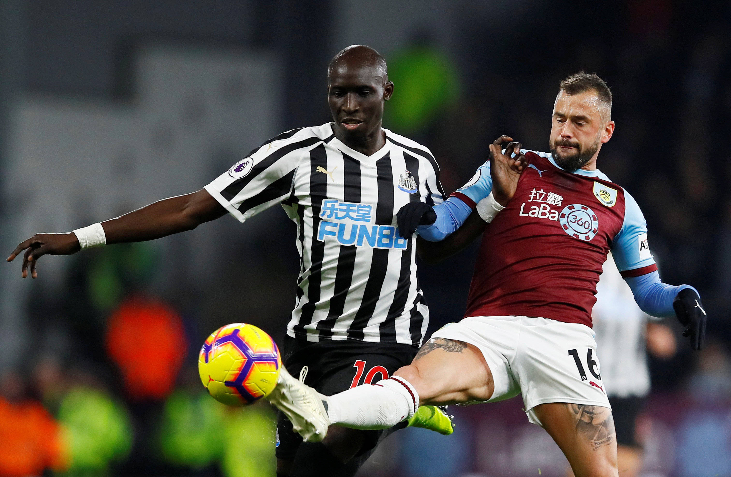 4次超越因扎吉，姆巴佩是欧冠客场戴帽次数最多的球员（姆巴佩以4次欧冠客场戴帽超越因扎吉，独占历史第一）