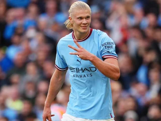 神锋！小蜜蜂前锋蒂亚戈再演梅开二度，联赛13场进11球（火力全开！小蜜蜂射手蒂亚戈再度双响，联赛13战11球）