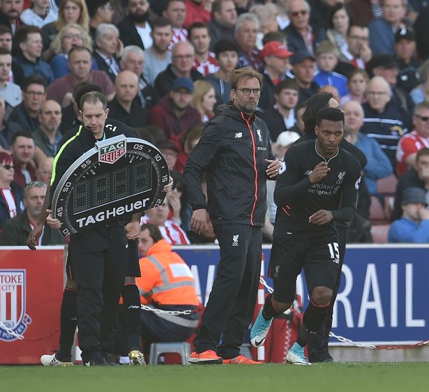斯卢茨基：这是于汉超生涯最后一场比赛，明年加入申花教练组（斯卢茨基：于汉超今战谢幕，明年将加入申花教练组）