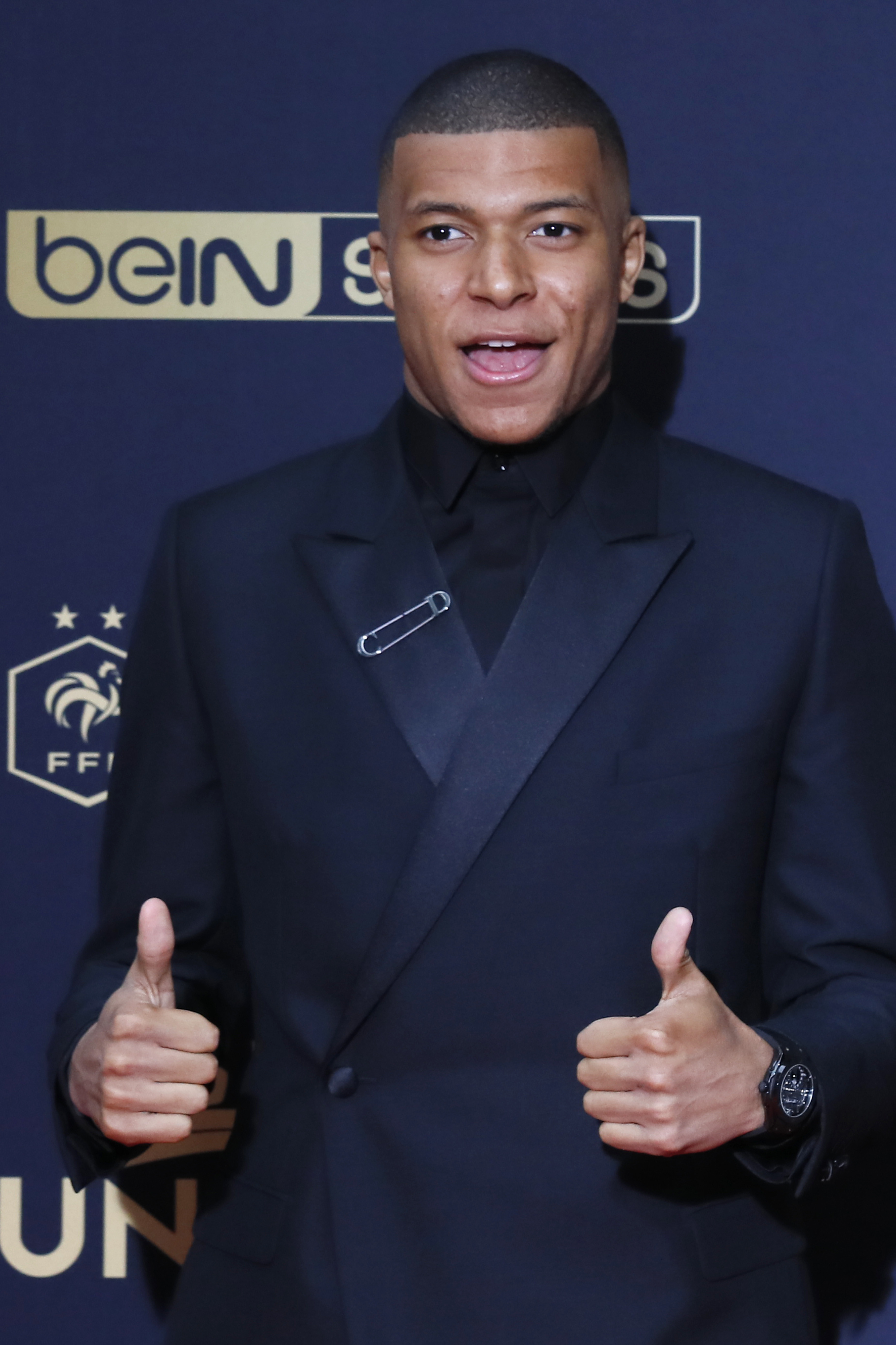 欧洲五大联赛积分榜激烈竞争（欧陆五大联赛积分榜争夺白热化）